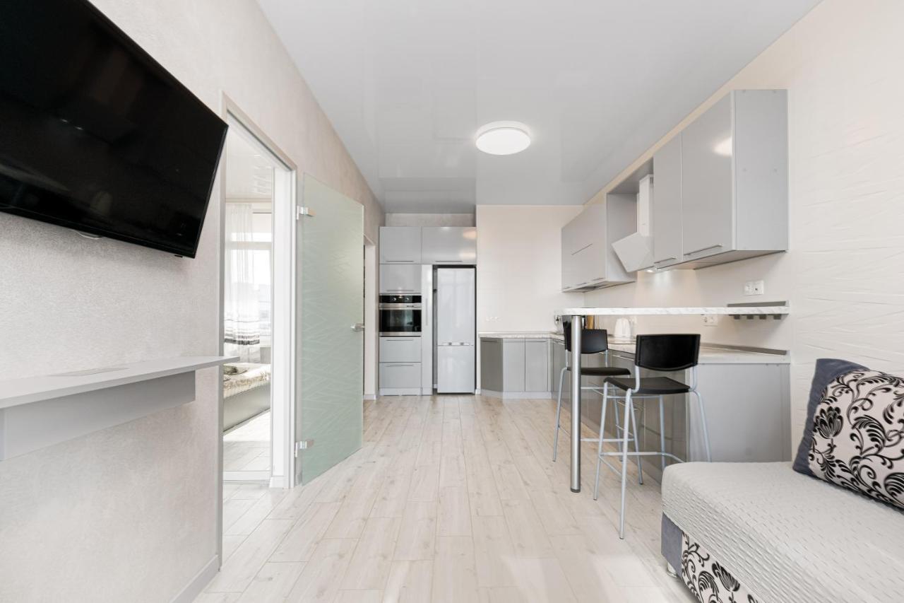Pearl 44 Apartment With Terrace Odesa Exterior photo