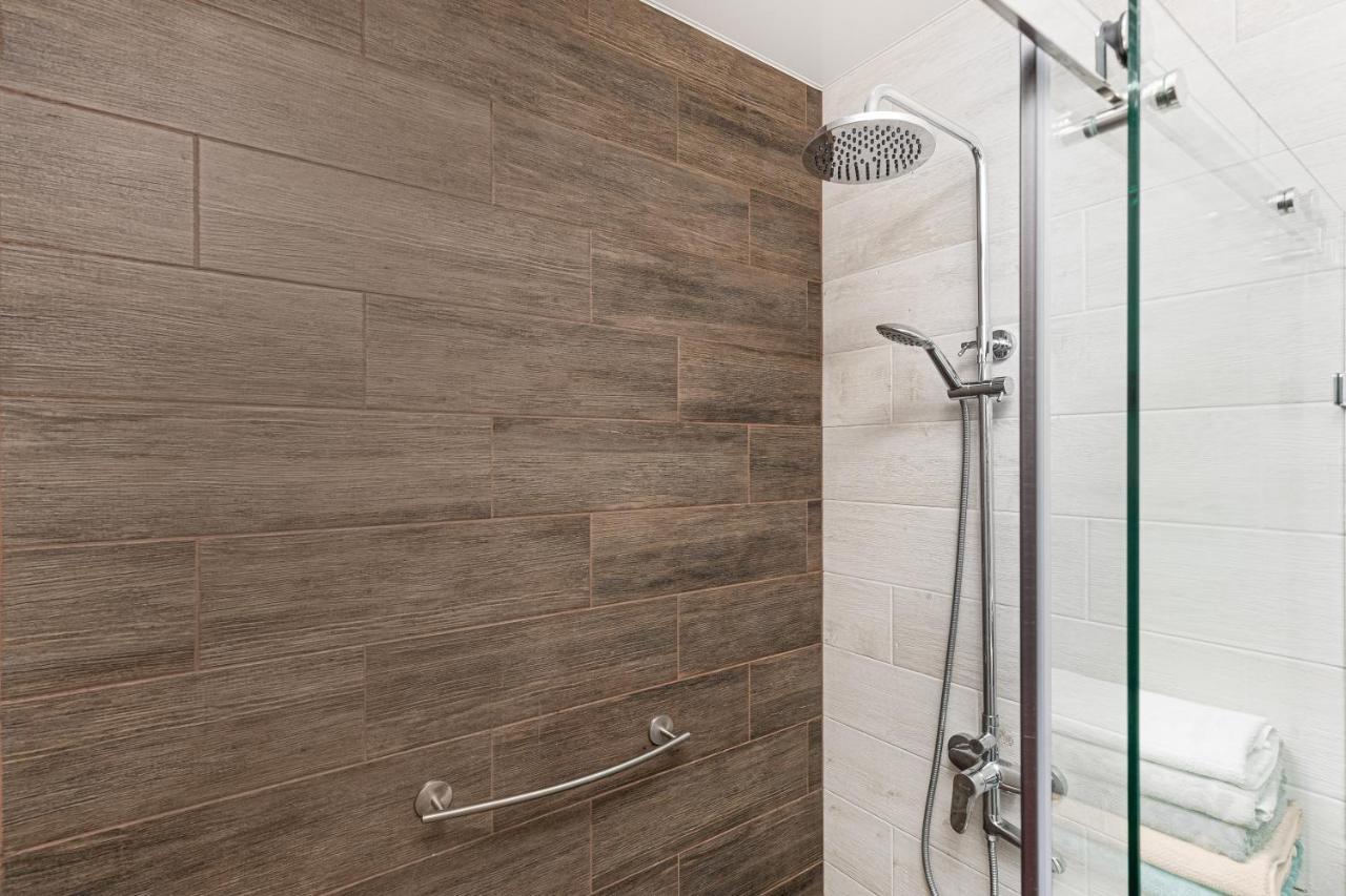 Pearl 44 Apartment With Terrace Odesa Exterior photo